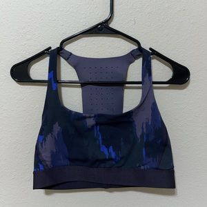 Lululemon sports bra size 8